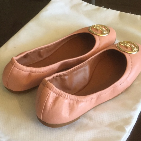 New Coach Flats in Pink Mauve W/ Gold Coach Logo - Picture 6 of 6